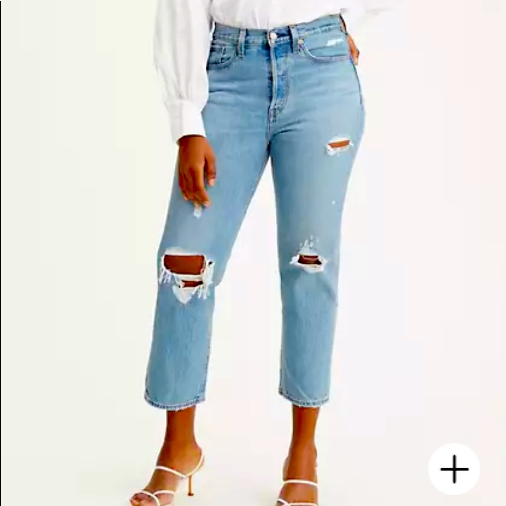 Levi wedgie straight distressed jeans